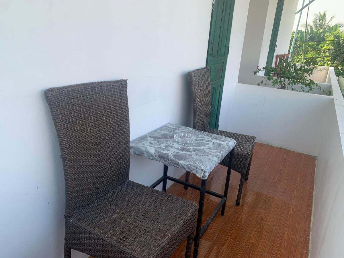 Vang Vieng Lily Backpackers Hostel Zewnętrze zdjęcie
