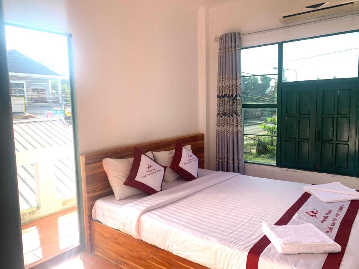 Vang Vieng Lily Backpackers Hostel Zewnętrze zdjęcie