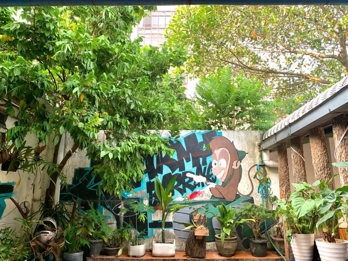 Vang Vieng Lily Backpackers Hostel Zewnętrze zdjęcie