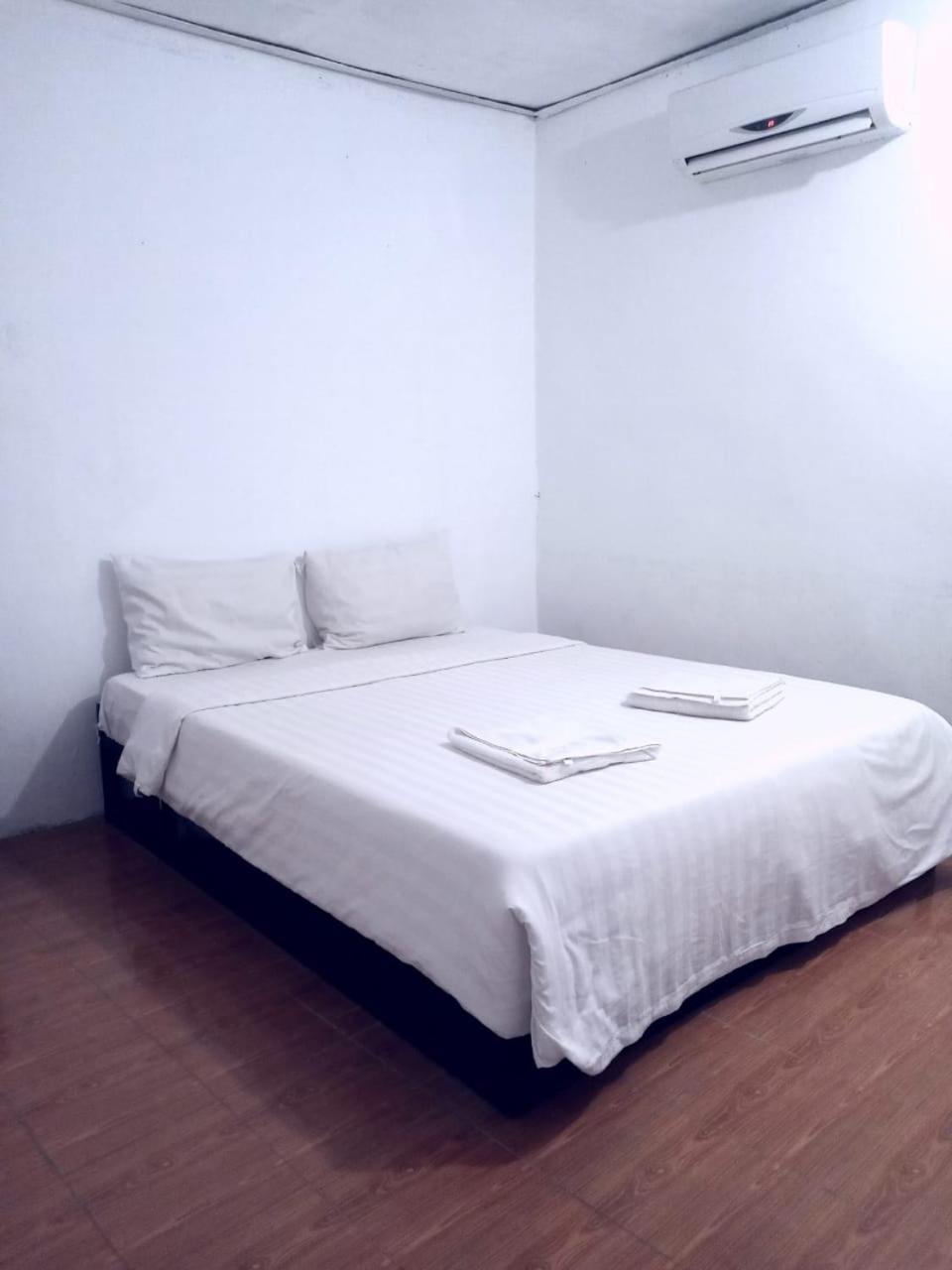Vang Vieng Lily Backpackers Hostel Zewnętrze zdjęcie