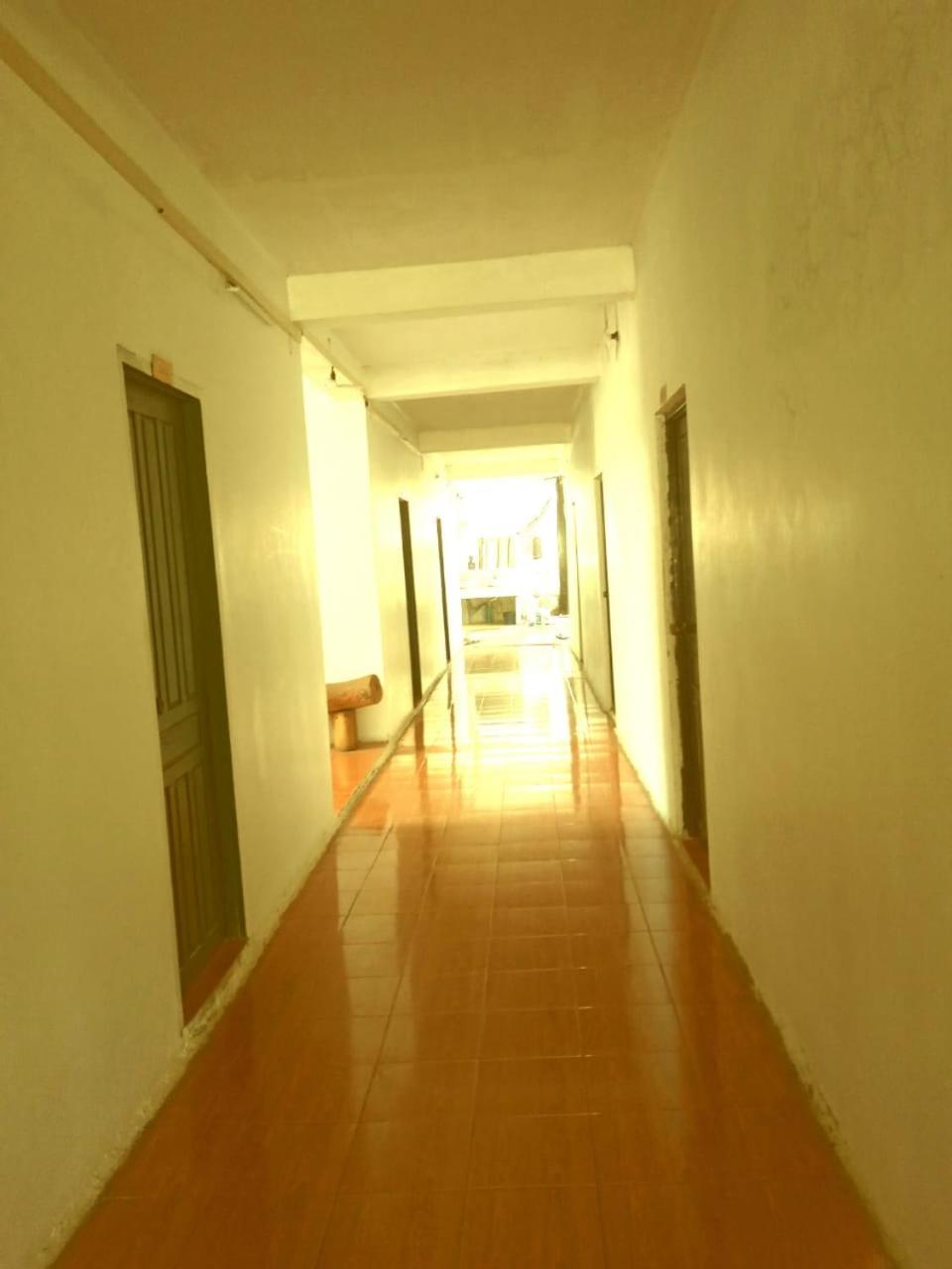 Vang Vieng Lily Backpackers Hostel Zewnętrze zdjęcie