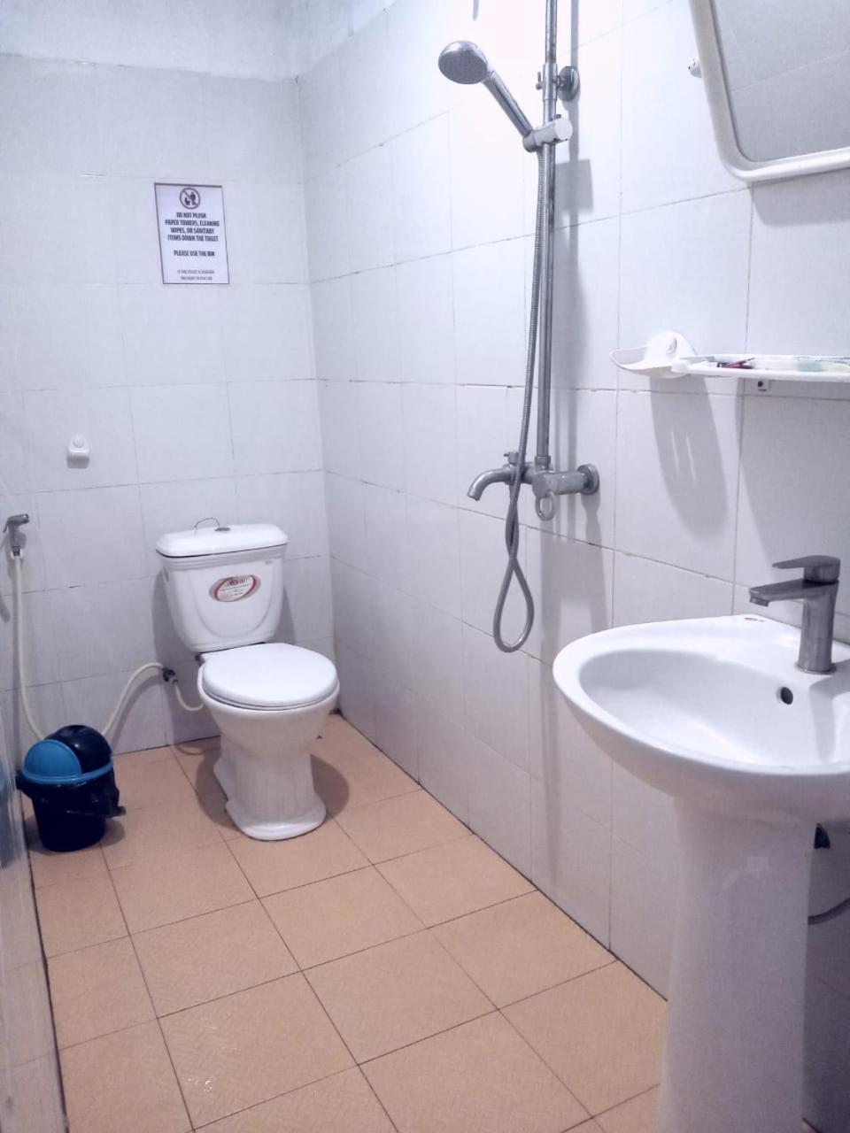 Vang Vieng Lily Backpackers Hostel Zewnętrze zdjęcie